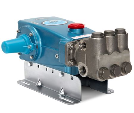 High pressure pump Cat Pumps 1051